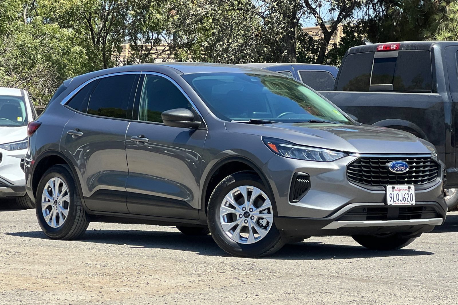 Certified 2024 Ford Escape Active FWD image 2