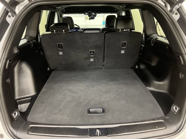 Used 2025 Jeep Grand Cherokee Limited w/ Trailer Tow Package AWD/4WD image 19