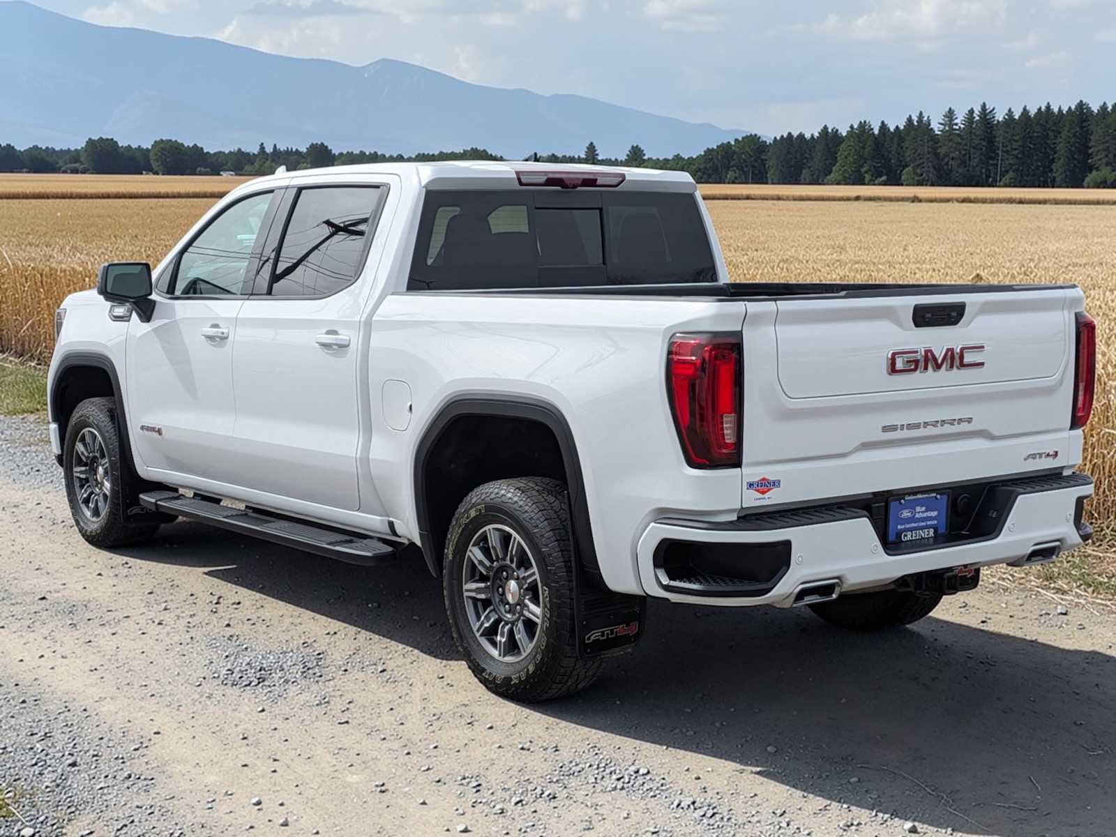 Used 2024 GMC Sierra 1500 AT4 w/ Technology Package image 5