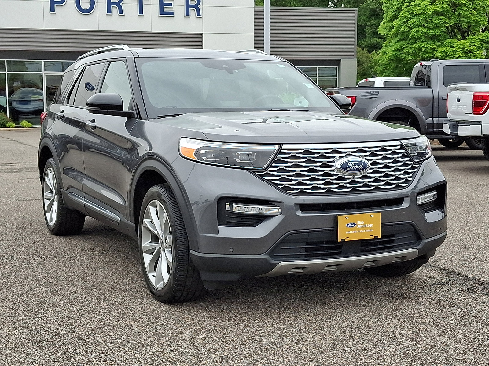 Certified 2023 Ford Explorer Platinum w/ Technology Package AWD/4WD image 2
