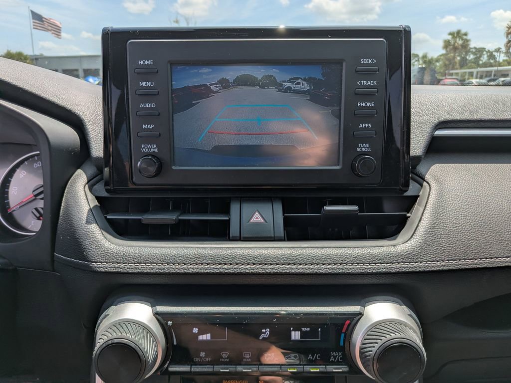 Used 2019 Toyota RAV4 LE FWD image 21