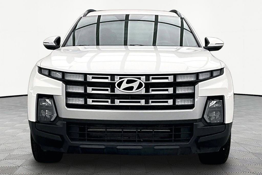 Used 2025 Hyundai Santa Cruz SEL FWD image 3