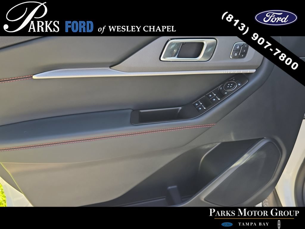 Certified 2025 Ford Explorer ST-Line w/ Premium Package RWD image 17