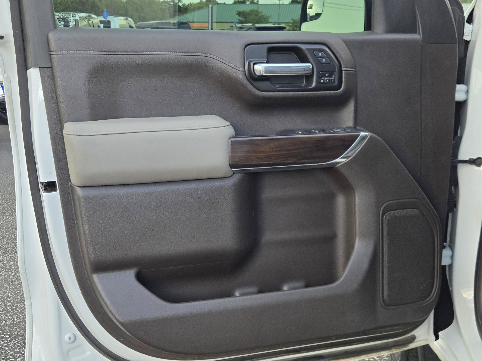 Used 2021 GMC Sierra 1500 SLT w/ SLT Convenience Package AWD/4WD image 21