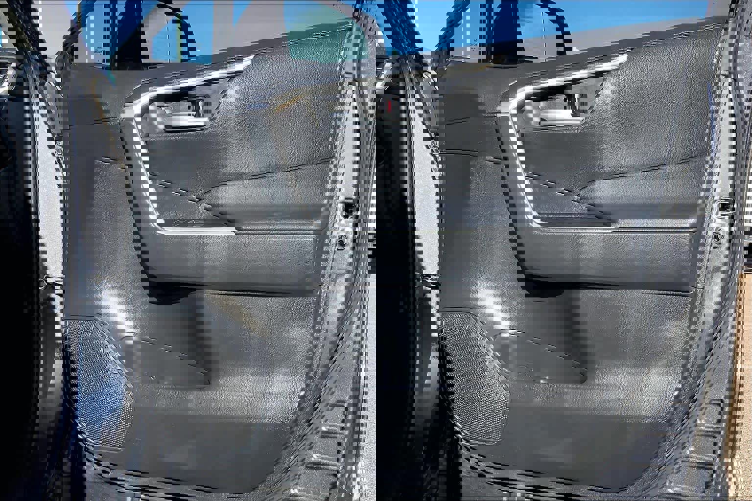 Used 2024 Toyota RAV4 XLE Premium image 22