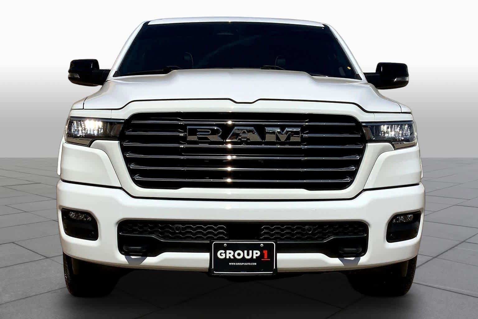 Used 2025 RAM 1500 Laramie w/ Laramie Southwest Edition AWD/4WD image 3