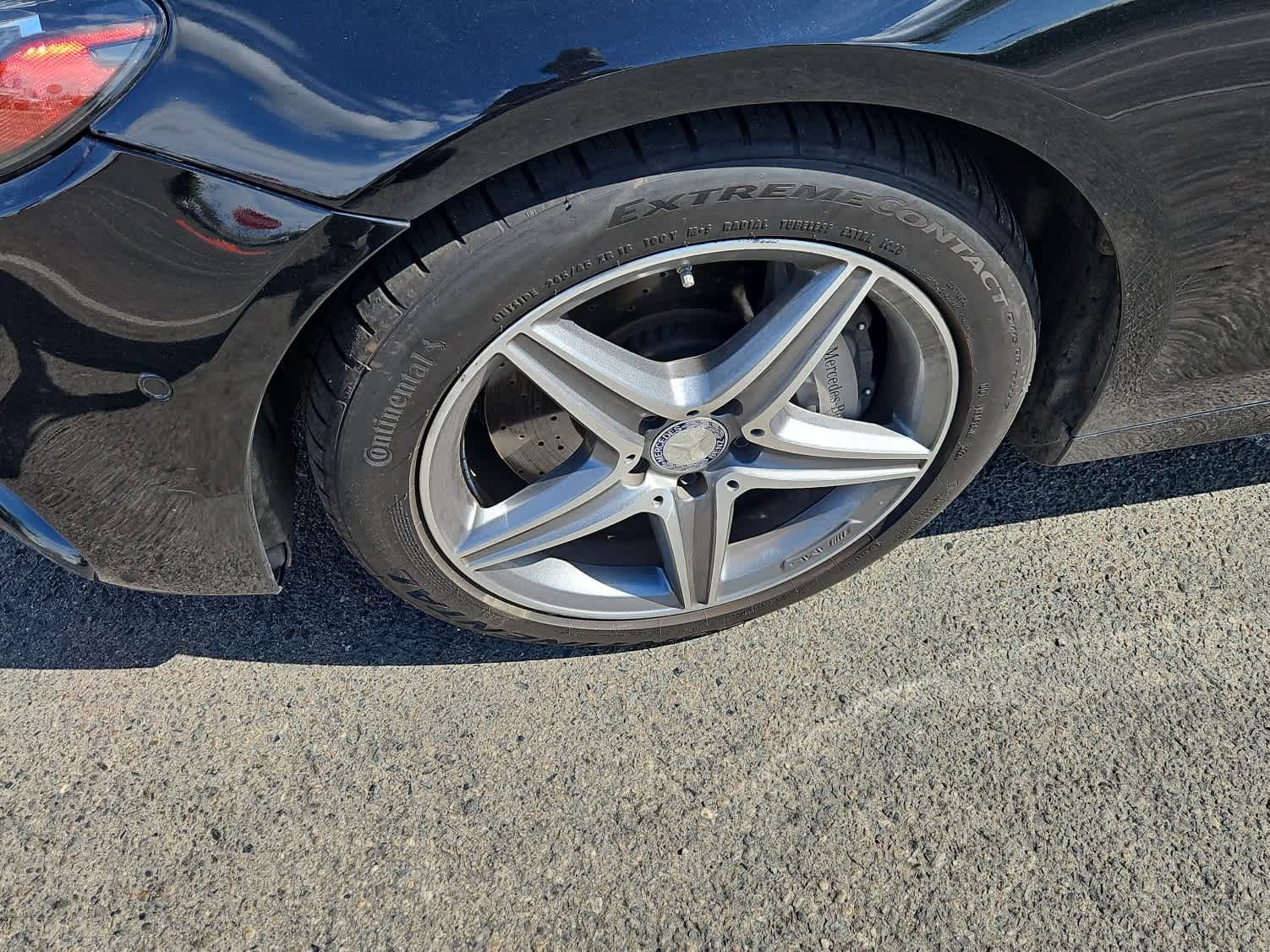 Used 2017 Mercedes-Benz E 400 4MATIC Wagon image 3