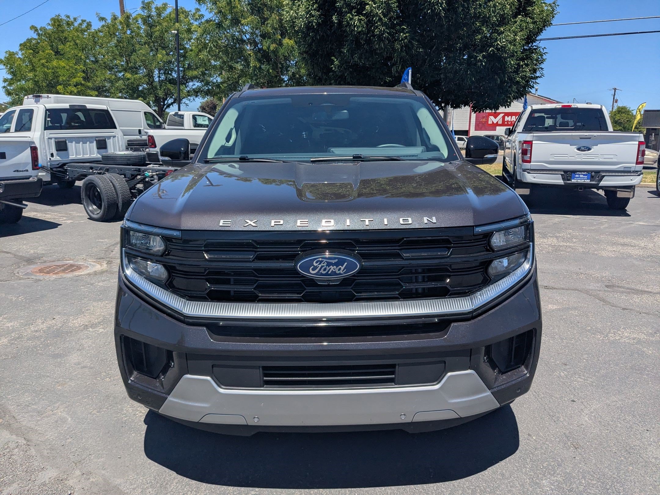 Certified 2026 Ford Expedition Max Platinum w/ Platinum Ultimate Package AWD/4WD image 11