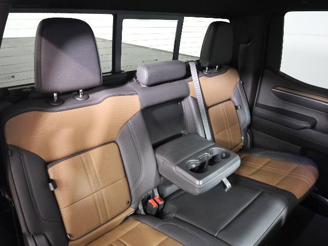 Used 2024 Chevrolet Silverado 1500 High Country image 10