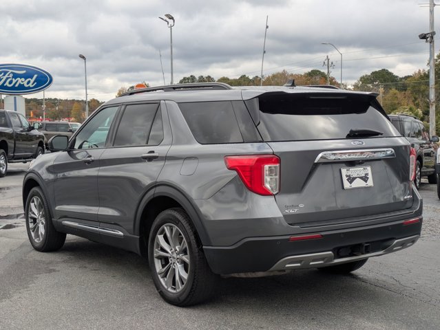 Certified 2022 Ford Explorer XLT w/ Equipment Group 202A image 3