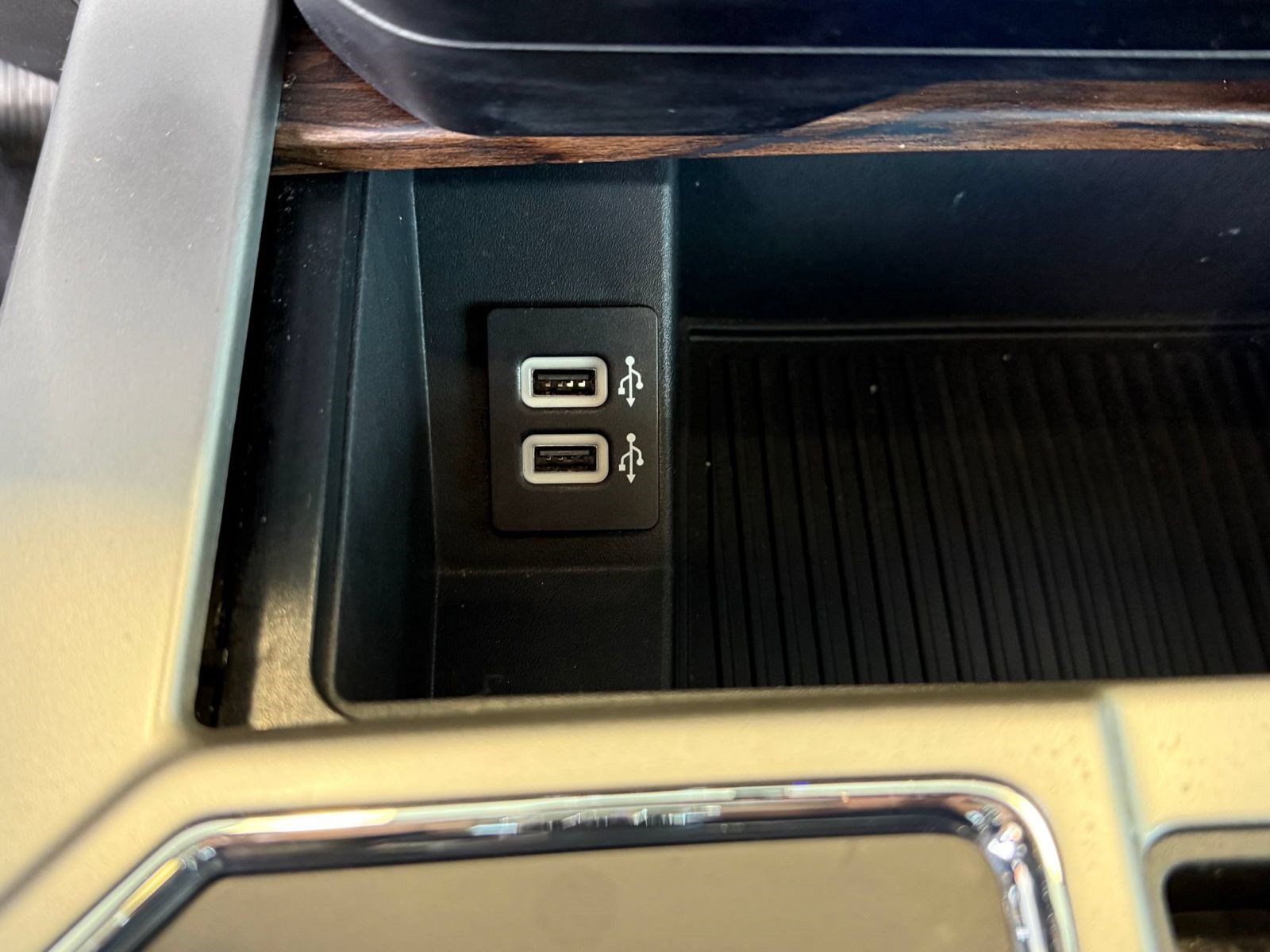 Certified 2019 Ford F150 Lariat w/ Equipment Group 502A Luxury AWD/4WD image 34