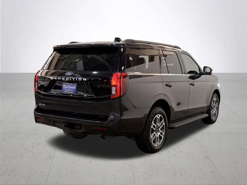 Certified 2025 Ford Expedition Active AWD/4WD image 11