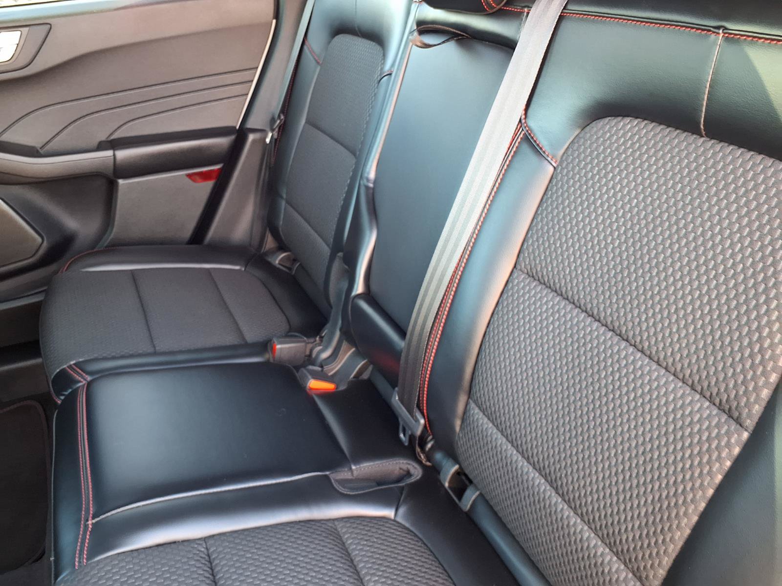 Certified 2023 Ford Escape ST-Line w/ Tech Pack #1 FWD image 6