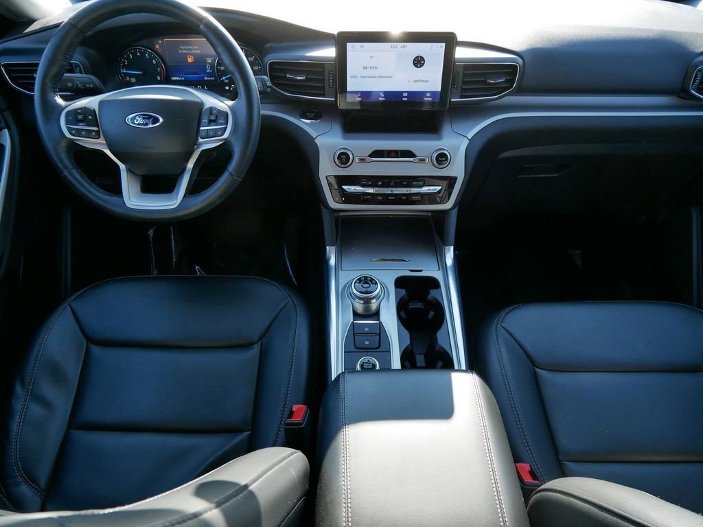 Certified 2023 Ford Explorer XLT w/ Equipment Group 202A image 18