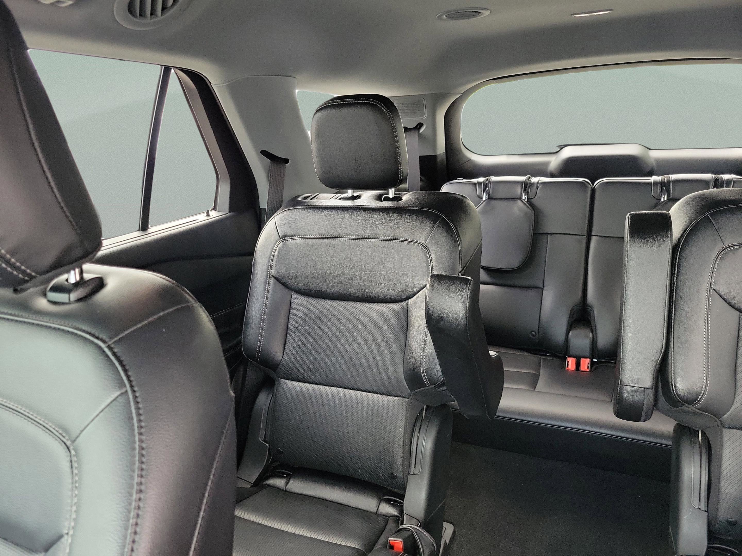 Certified 2023 Ford Explorer Limited w/ Limited Technology Package RWD image 8
