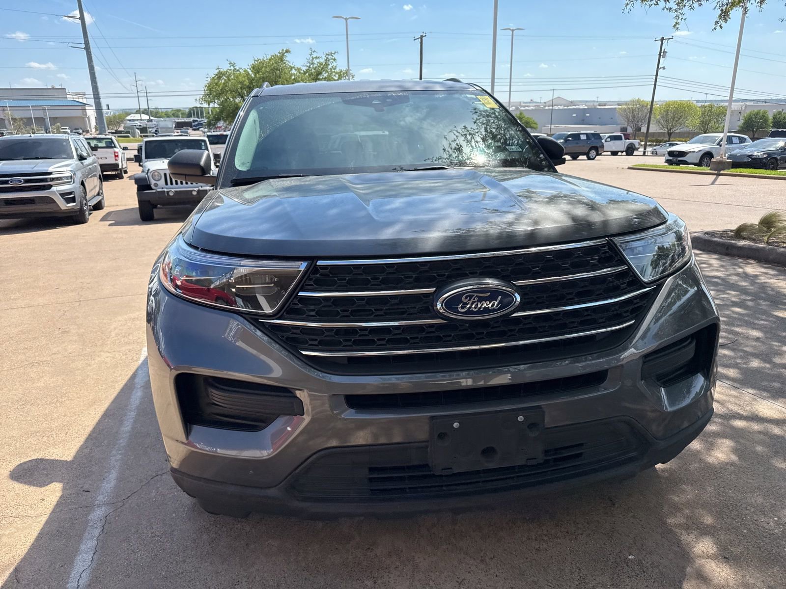 Certified 2023 Ford Explorer XLT image 2