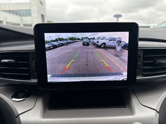 Certified 2022 Ford Explorer XLT w/ Equipment Group 202A AWD/4WD image 10