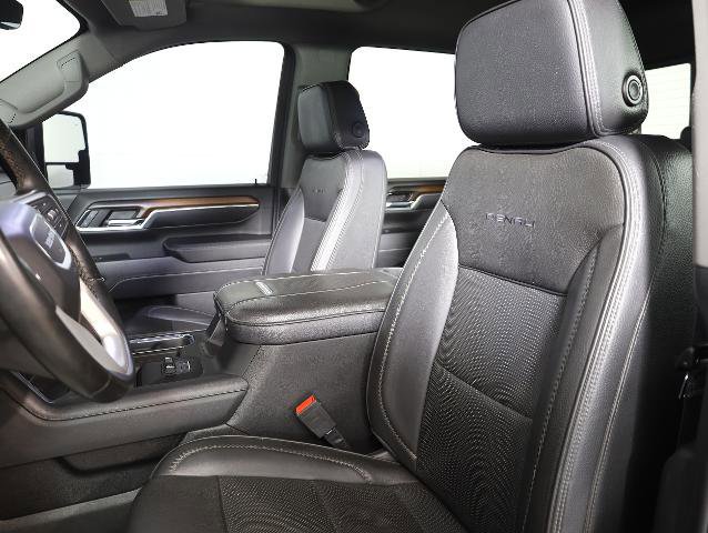 Used 2024 GMC Sierra 3500 Denali w/ Denali Reserve Package image 9