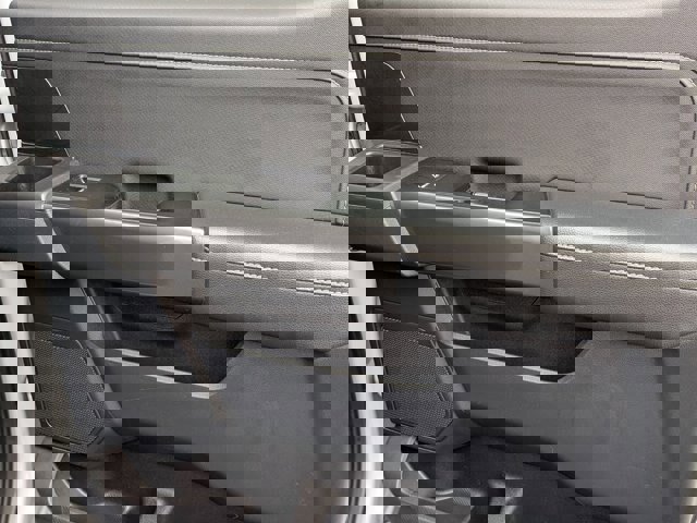 Certified 2022 Ford F150 XLT w/ Equipment Group 302A High image 32