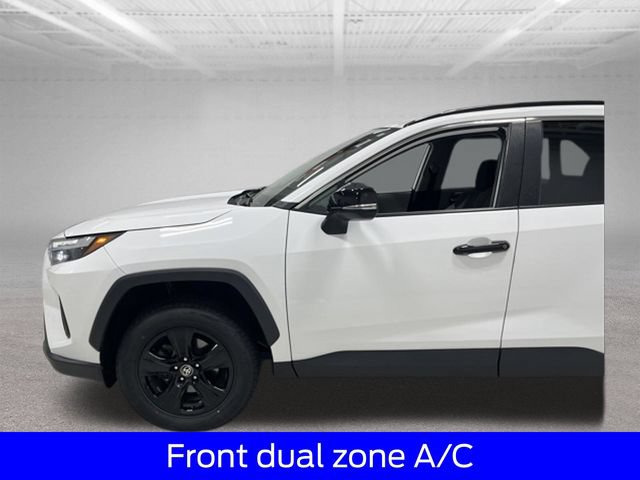 Used 2022 Toyota RAV4 XLE AWD/4WD image 5