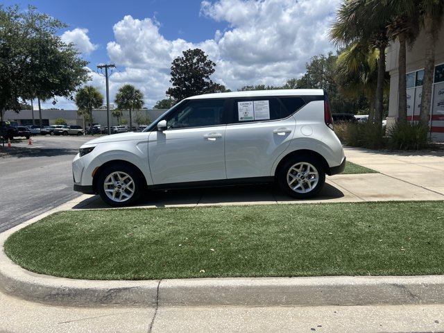 Used 2024 Kia Soul LX w/ Option Group 015 FWD image 8