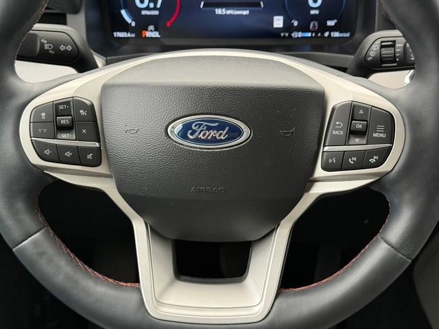 Certified 2025 Ford Explorer Active w/ Active Comfort Package AWD/4WD image 30