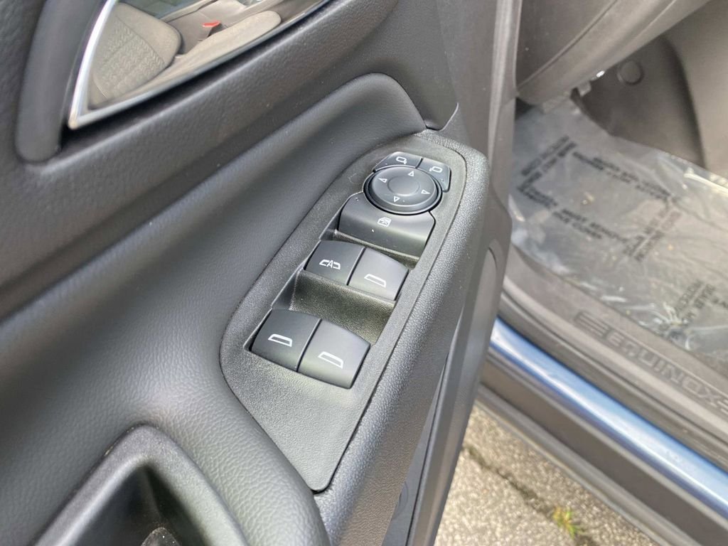 Used 2024 Chevrolet Equinox LT AWD/4WD image 18