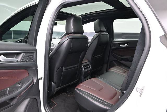 Certified 2020 Ford Edge Titanium w/ Equipment Group 301A AWD/4WD image 17