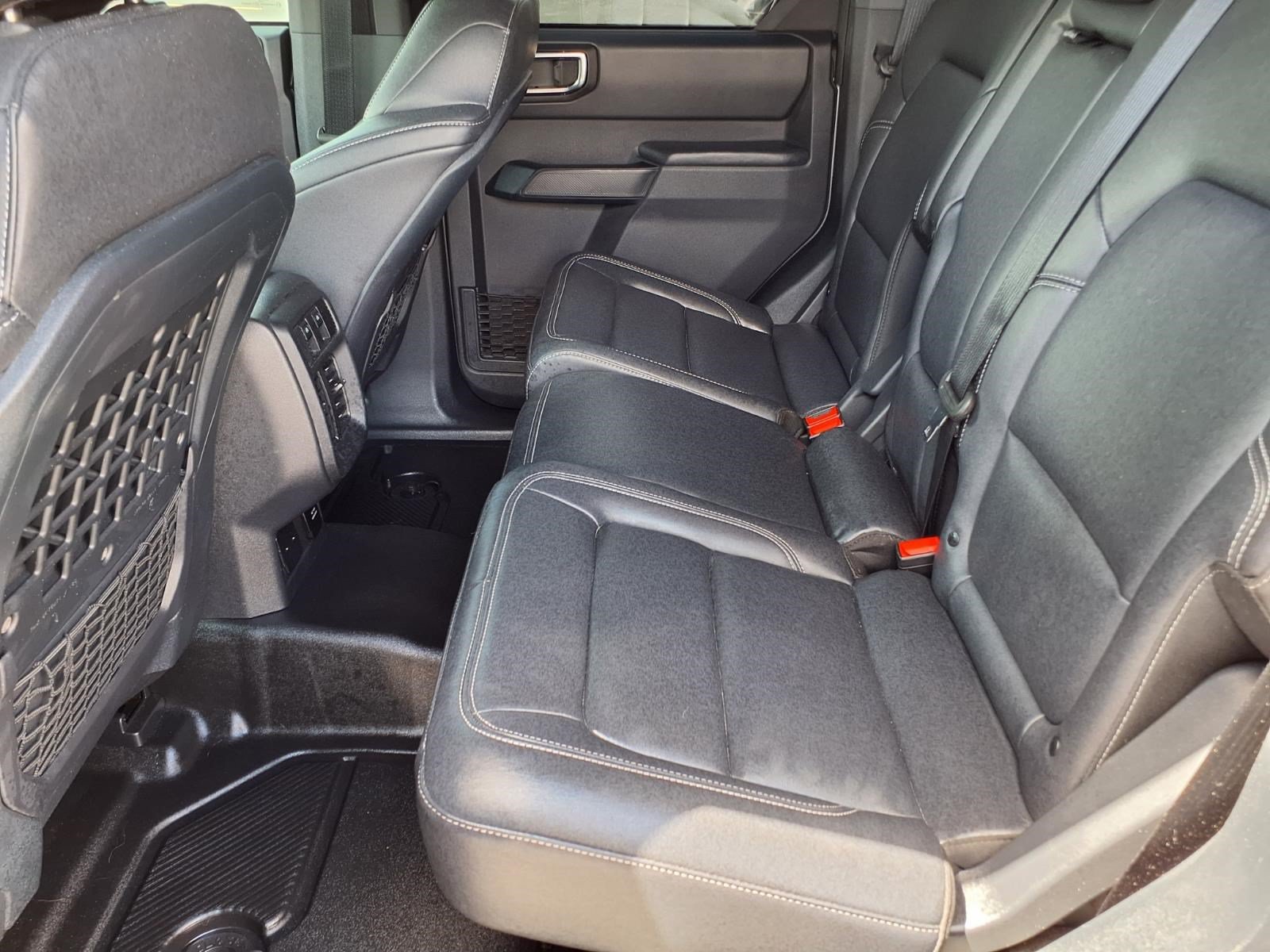 Certified 2025 Ford Bronco Big Bend w/ Black Diamond Package AWD/4WD image 11
