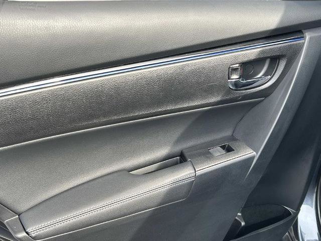 Used 2019 Toyota Corolla SE w/ SE Premium Package FWD image 14