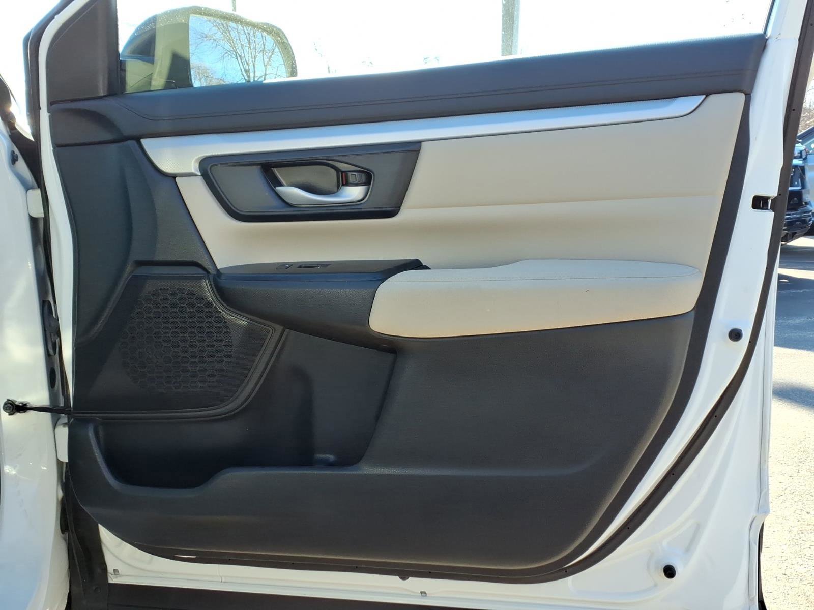 Used 2020 Honda CR-V LX image 11