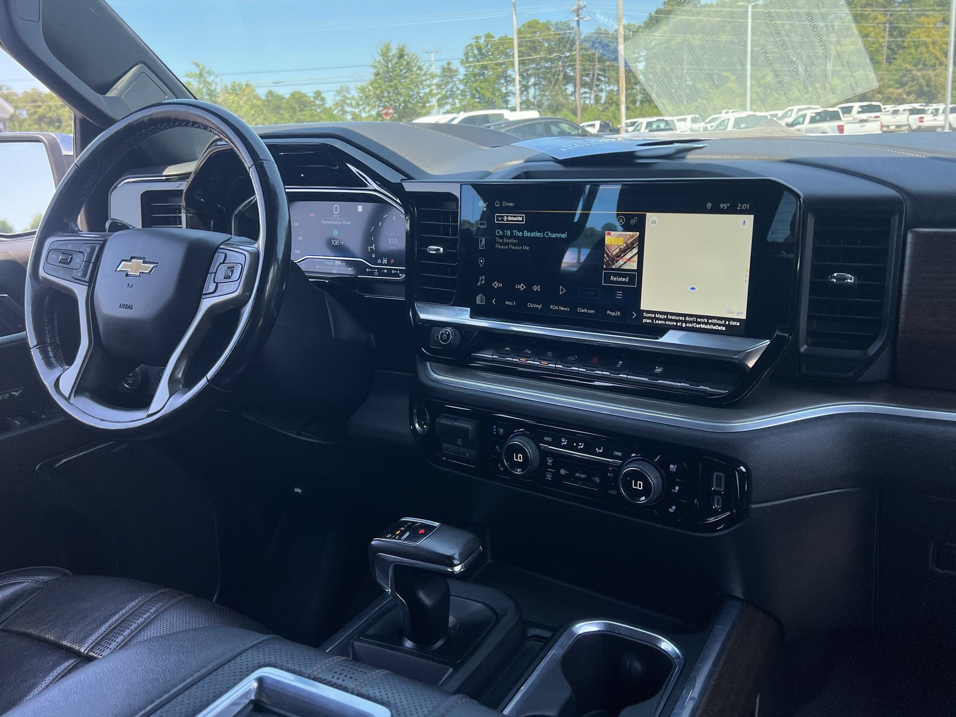 Used 2022 Chevrolet Silverado 1500 High Country w/ High Country Premium Package AWD/4WD video 3