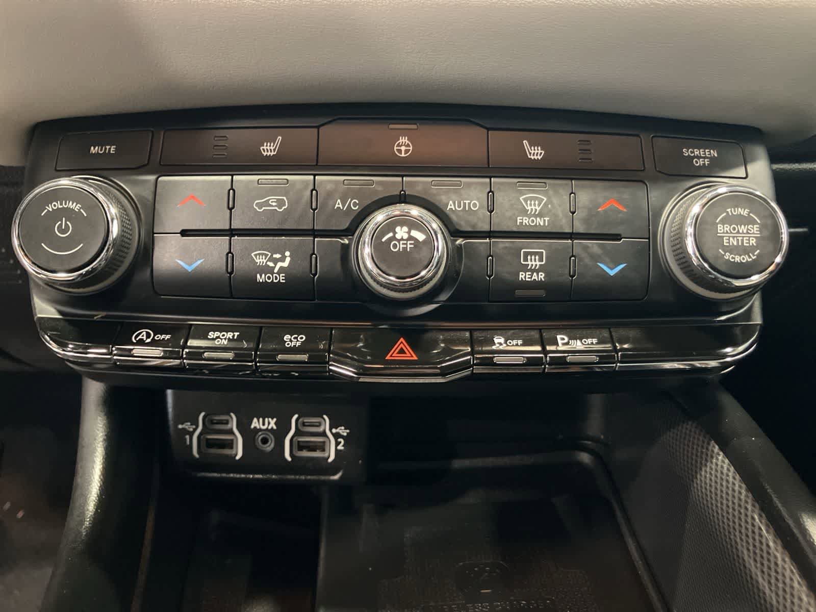 Used 2024 Dodge Durango R/T w/ Blacktop Package AWD/4WD image 17