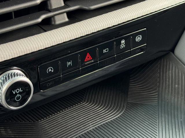 Certified 2025 Ford Explorer Active w/ Active Comfort Package image 22