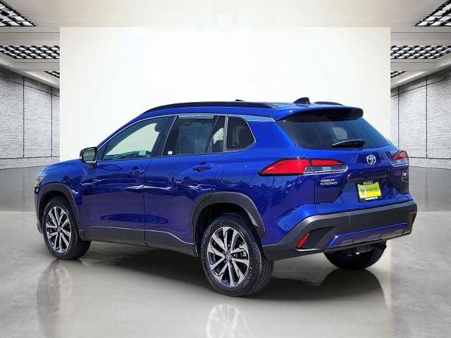 Used 2025 Toyota Corolla Cross XLE FWD image 9