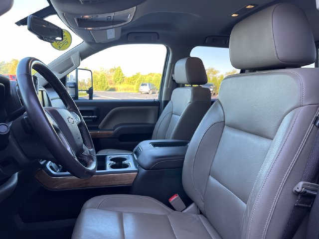 Used 2018 Chevrolet Silverado 2500 LTZ AWD/4WD image 17