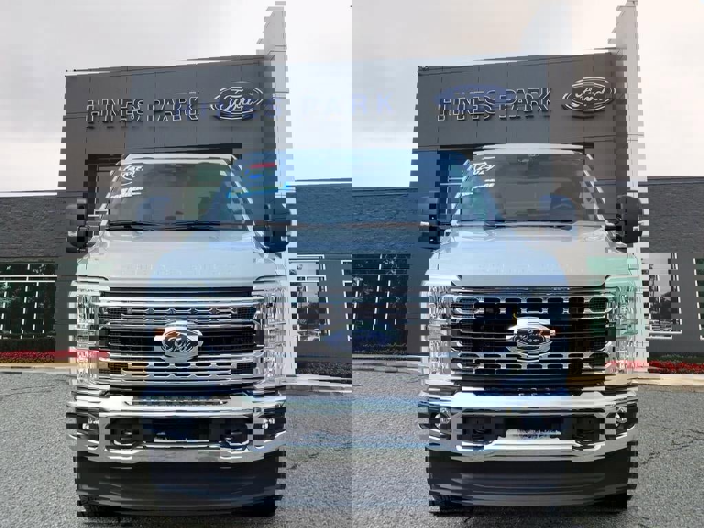 Certified 2025 Ford F250 XLT image 8
