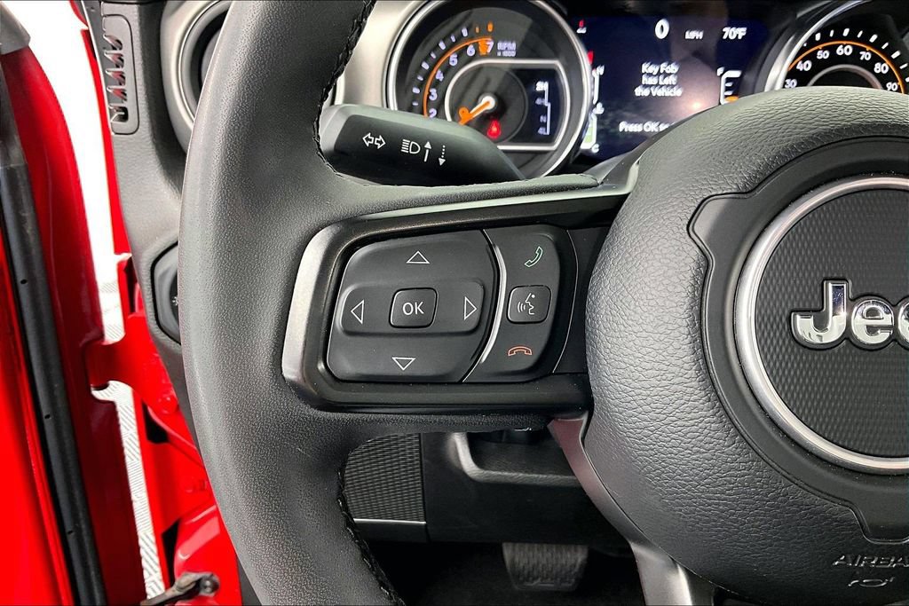 Used 2023 Jeep Gladiator Sport AWD/4WD image 19