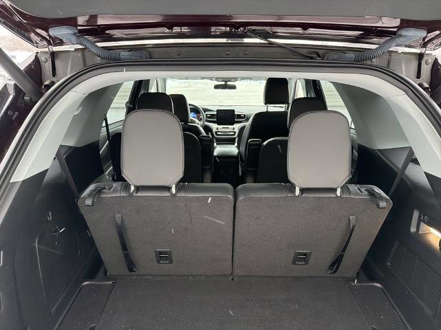 Certified 2022 Ford Explorer XLT w/ Equipment Group 202A image 6