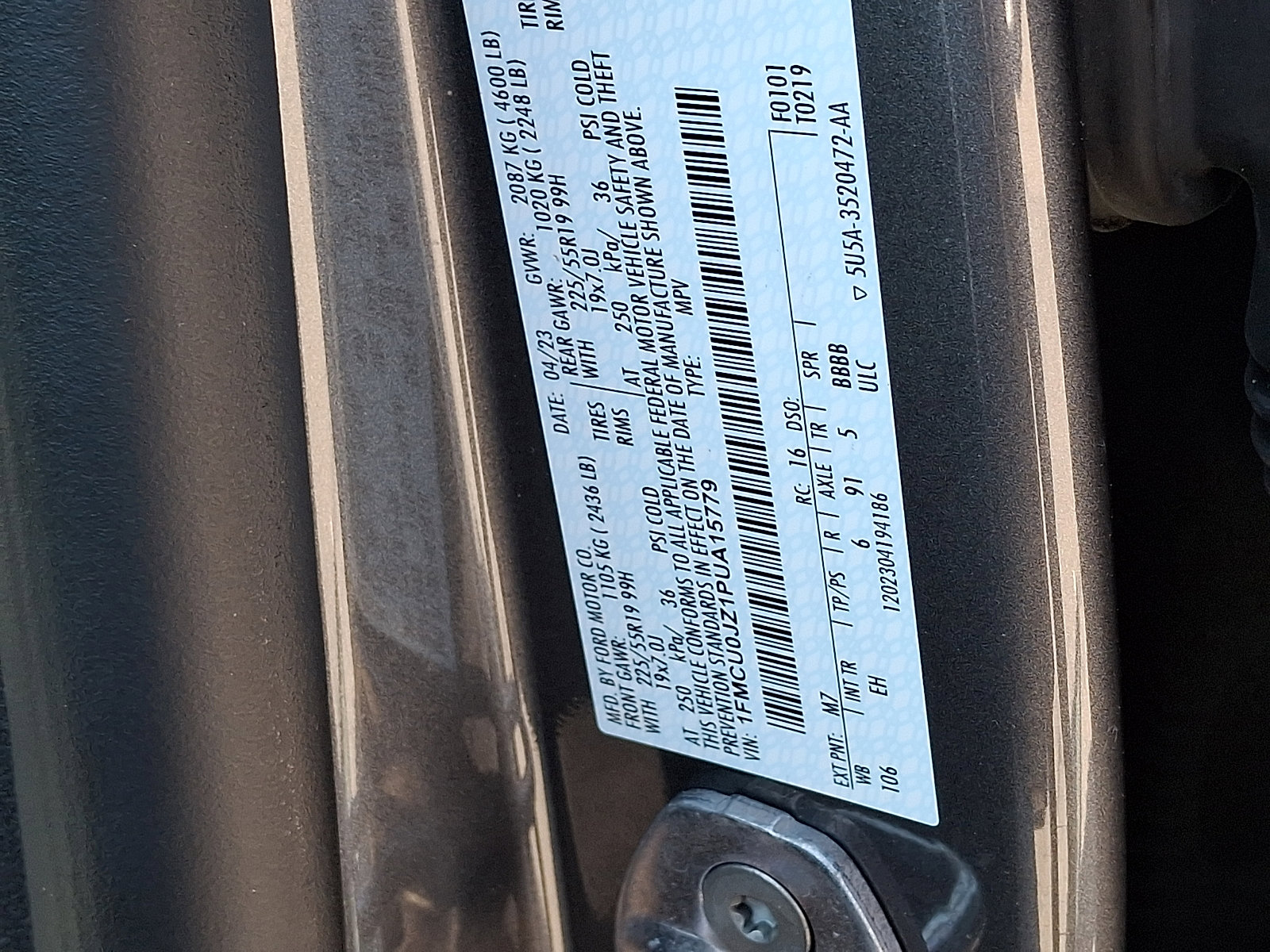Certified 2023 Ford Escape Platinum w/ Class II Trailer Tow Package FWD image 30