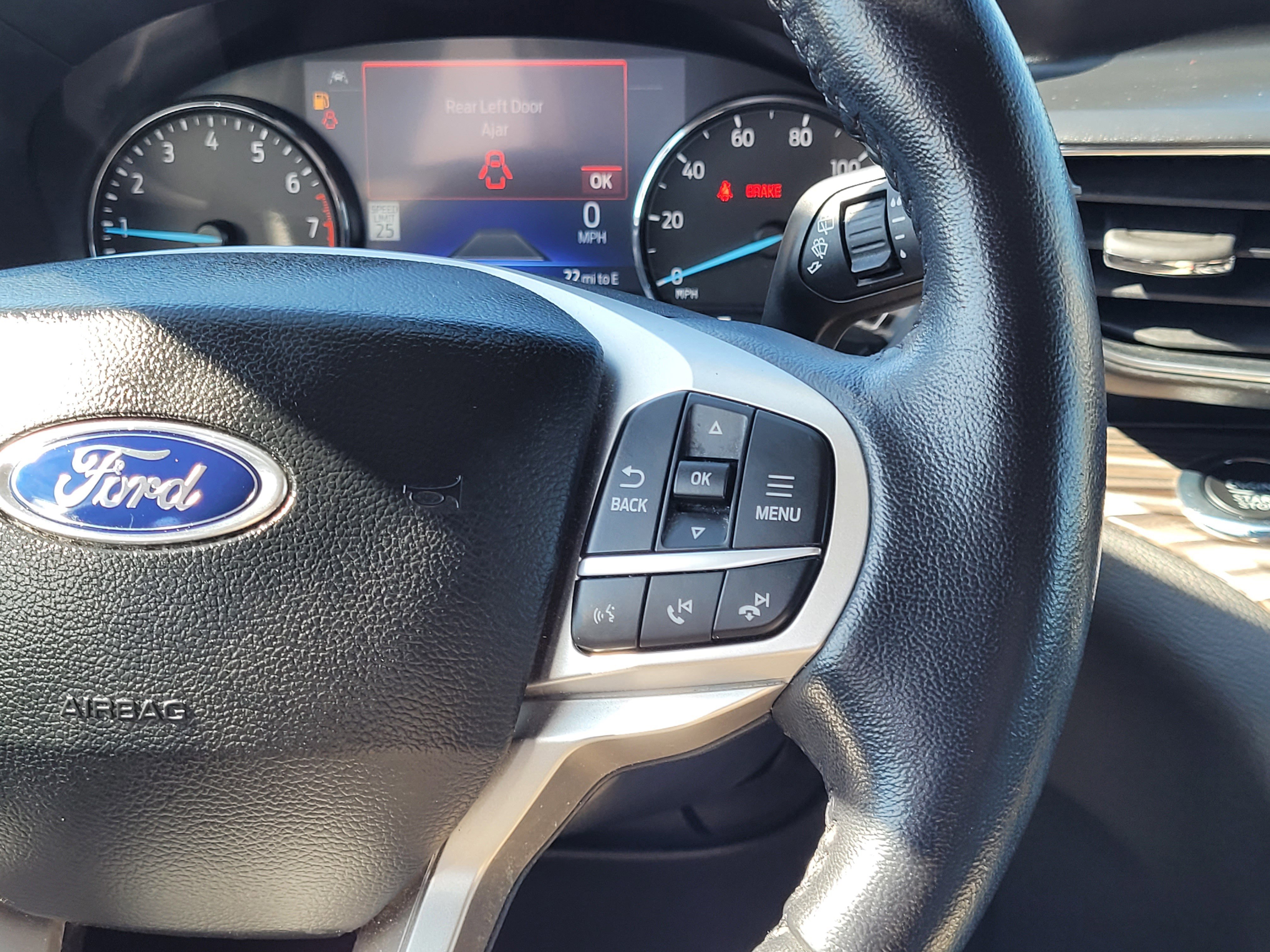Certified 2022 Ford Explorer Limited AWD/4WD image 12