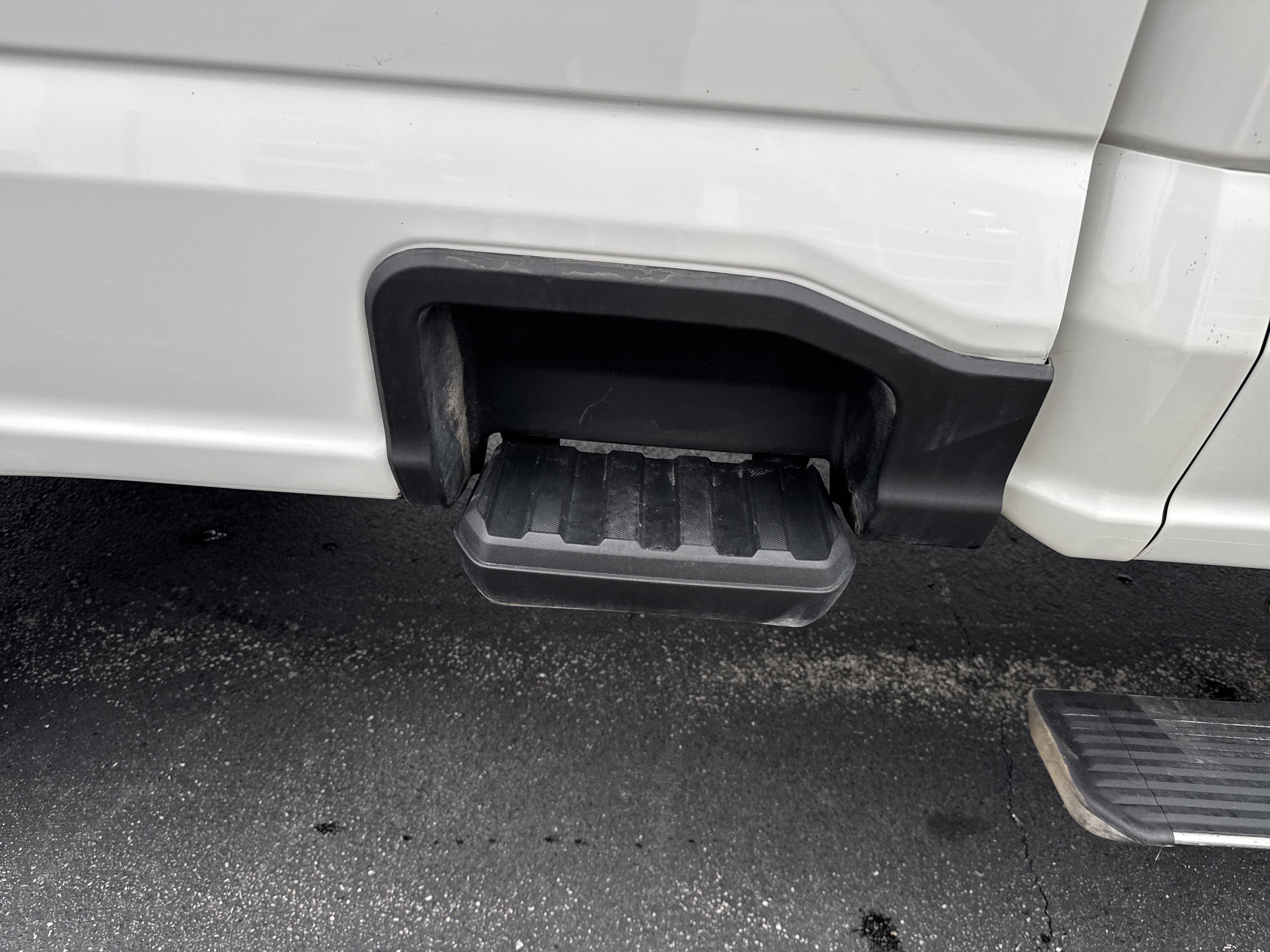 Certified 2023 Ford F350 Lariat w/ Lariat Ultimate Package image 12