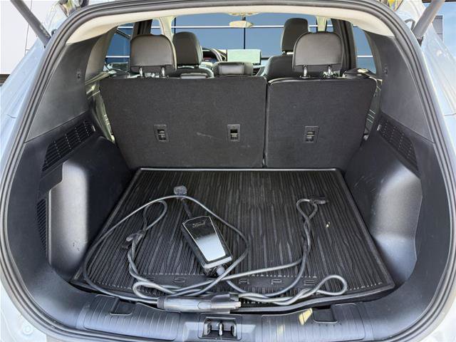 Certified 2025 Ford Escape SE w/ PHEV Premium Package FWD image 16