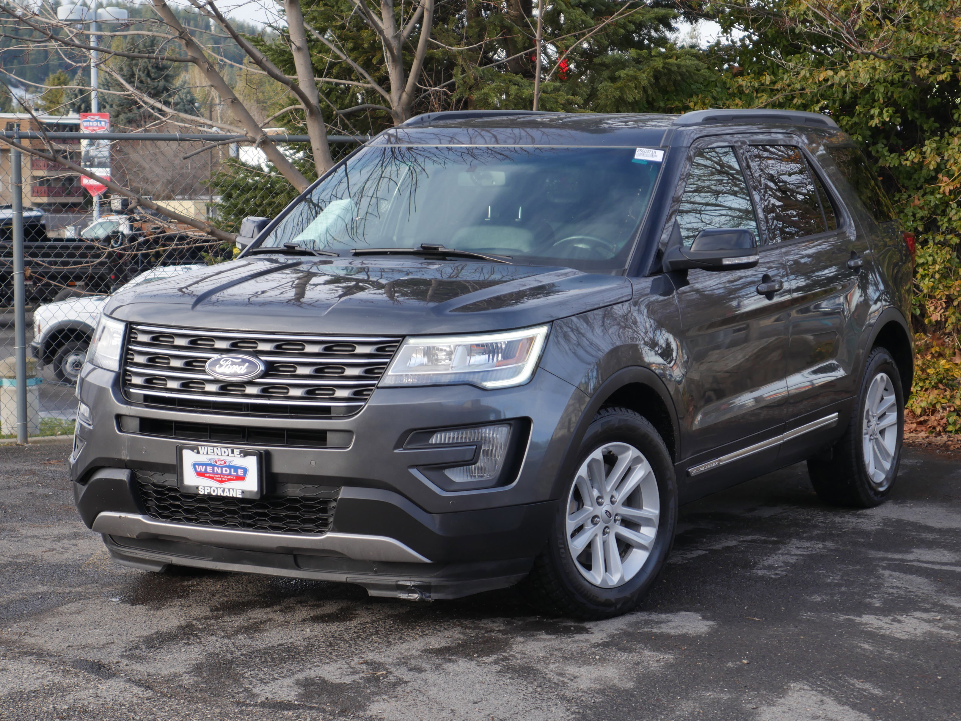 Certified 2017 Ford Explorer XLT w/ Equipment Group 202A image 7