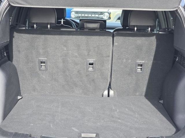 Certified 2025 Ford Escape SE image 9