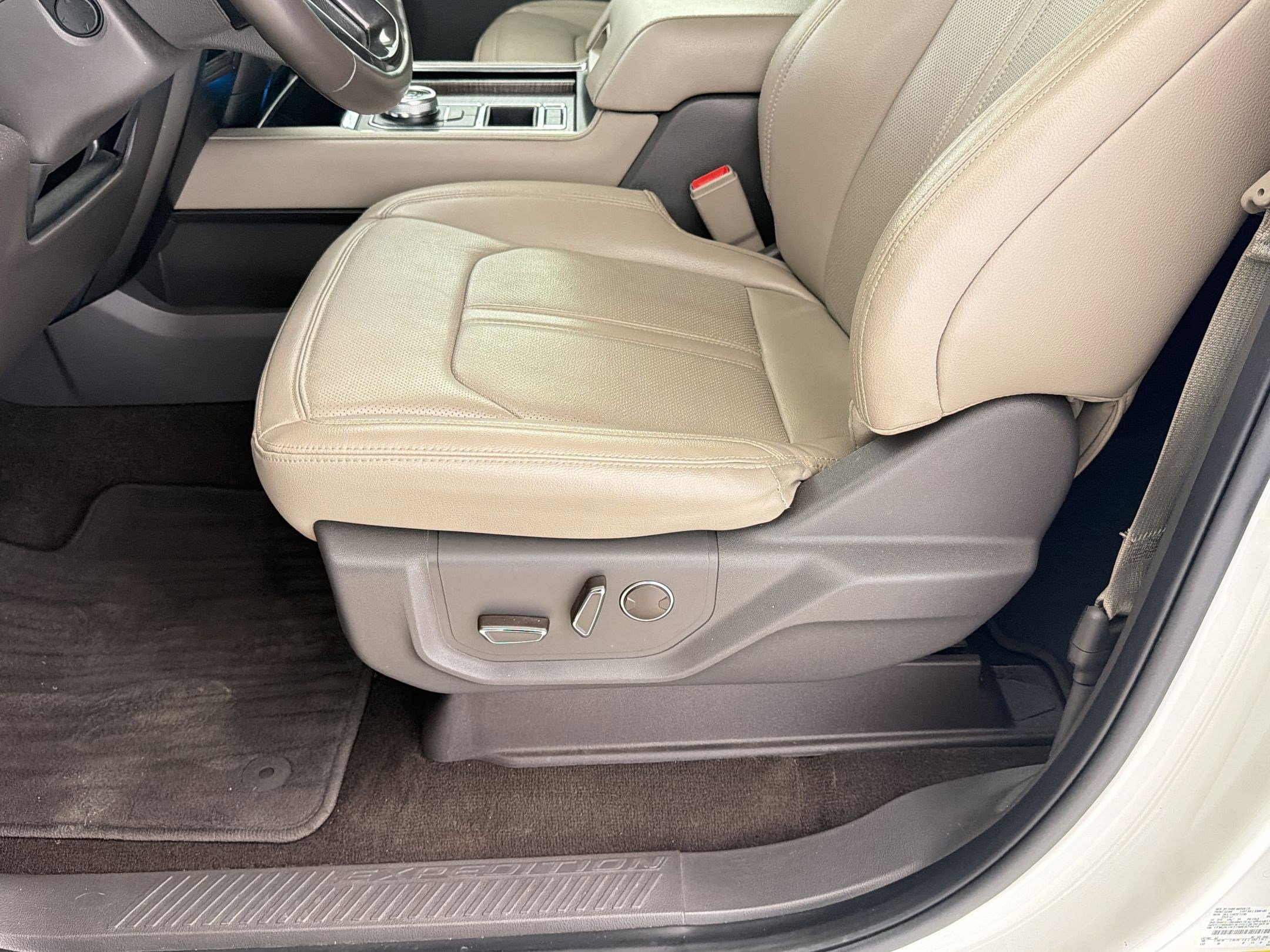 Certified 2021 Ford Expedition Max Limited image 14