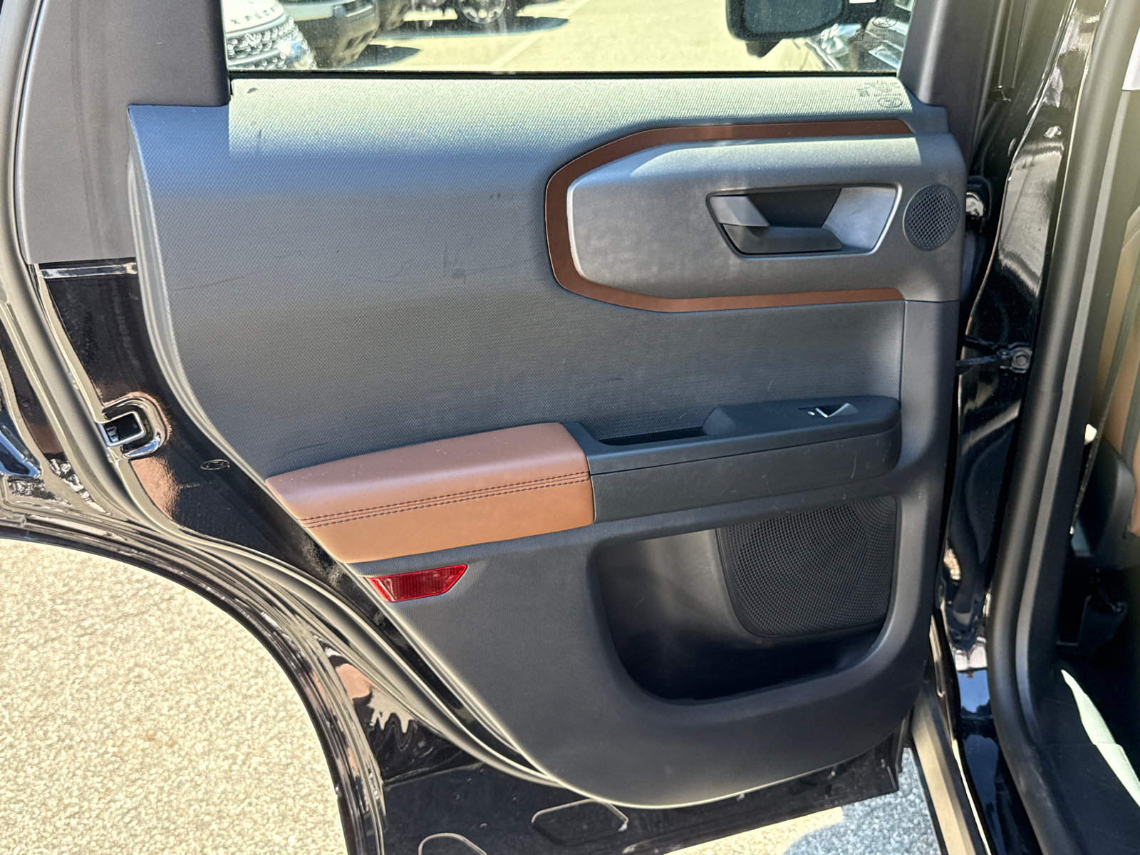 Certified 2025 Ford Bronco Sport Outer Banks w/ Outer Banks Tech Package+ AWD/4WD image 23