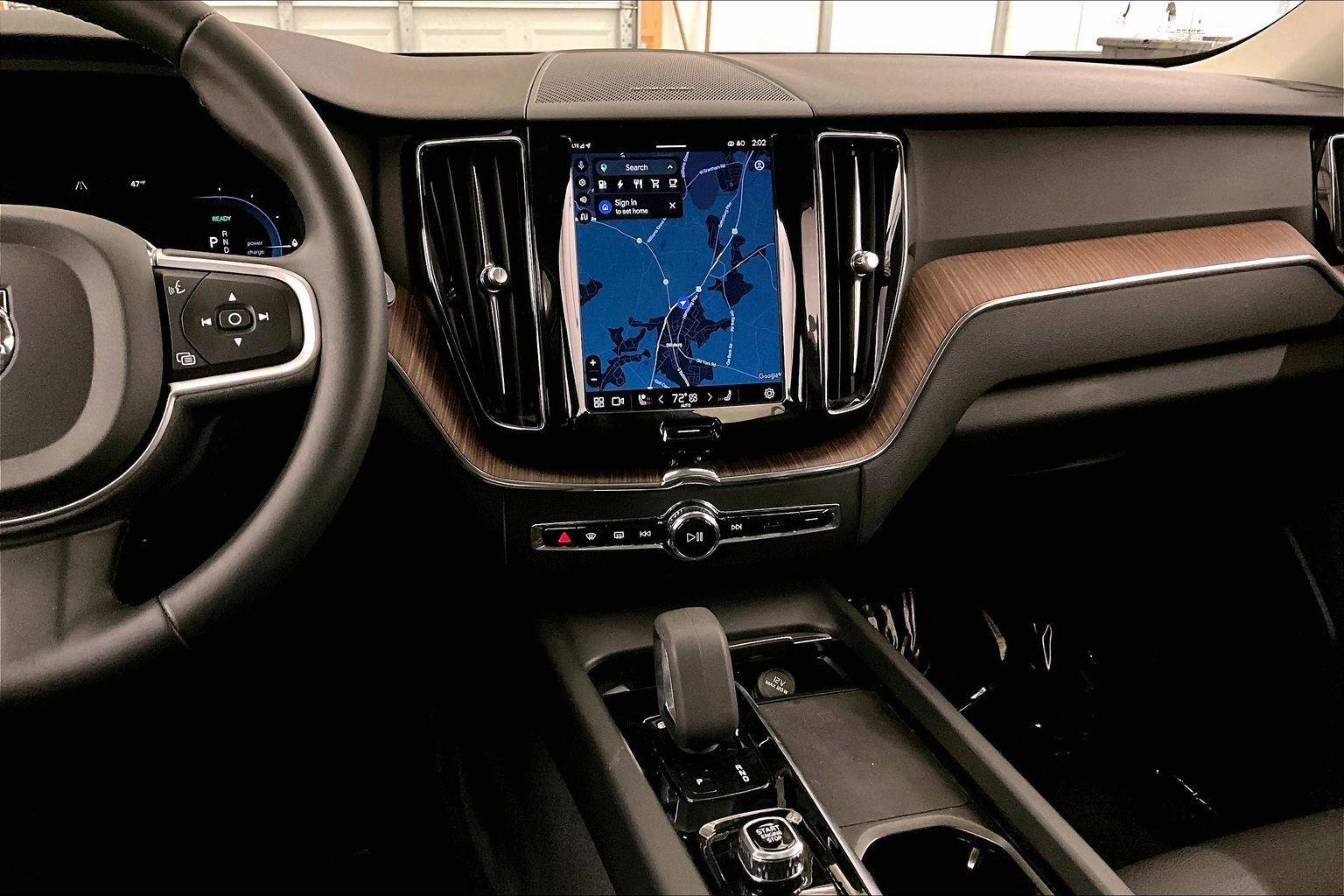 Used 2022 Volvo XC60 T8 Inscription Expression w/ Advanced Package image 6