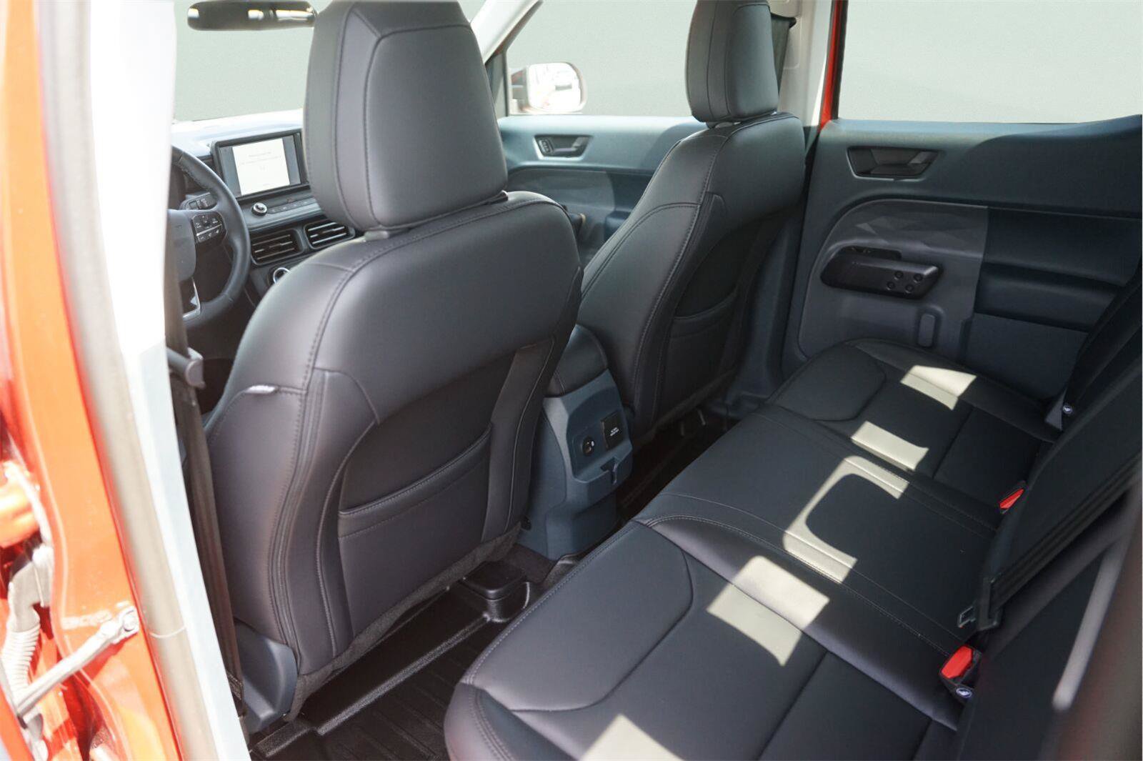 Certified 2024 Ford Maverick Lariat w/ Black Appearance Package FWD image 12