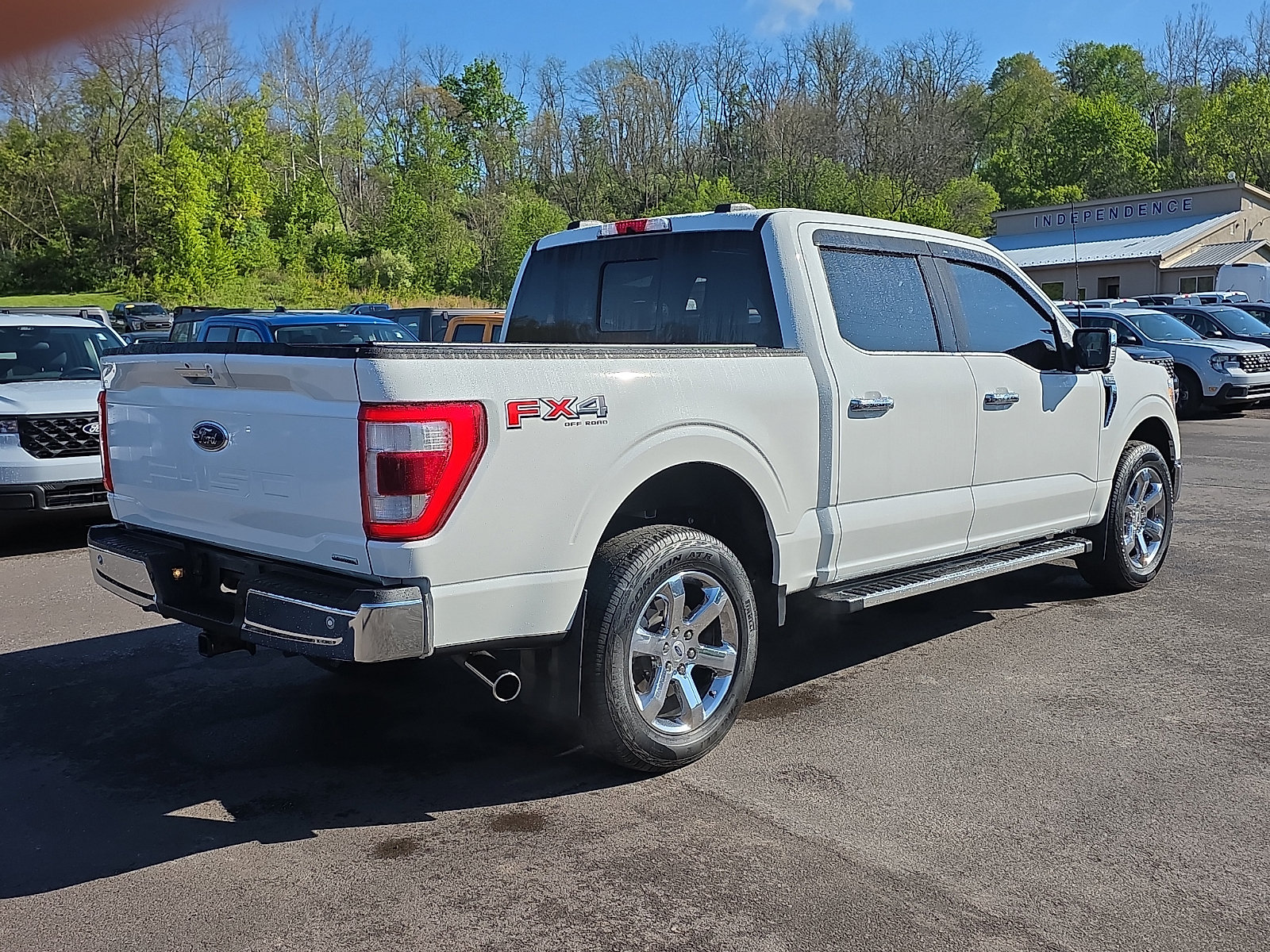 Certified 2022 Ford F150 Lariat w/ Max Trailer Tow Package AWD/4WD image 11